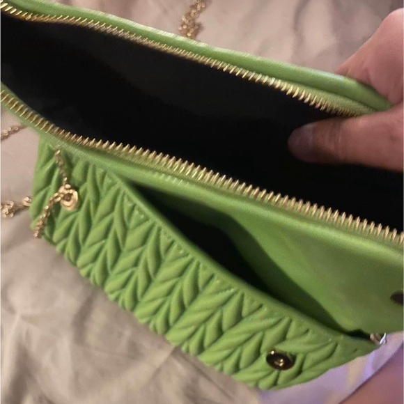 Green Quilted Chain Shoulder Bag - Picture 2 of 2